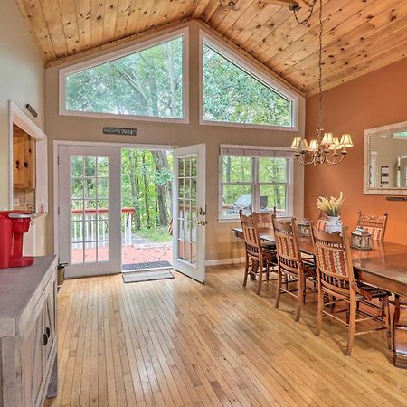 Rustic Red Cabin With Deck In Maggie Valley Club! Exterior photo